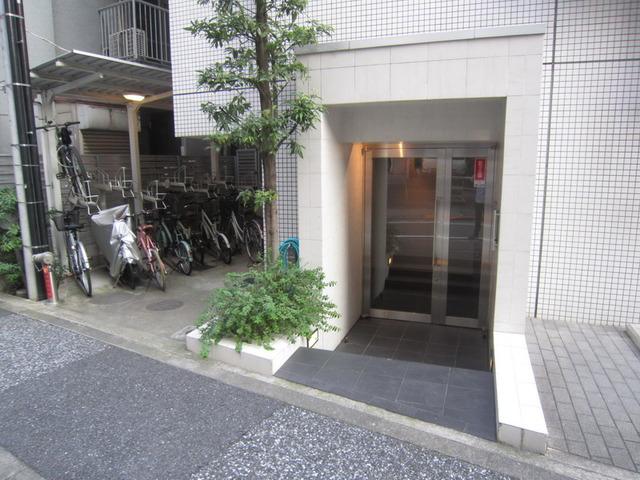 建物外観　★安心のオートロック完備★