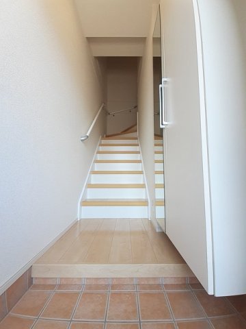 玄関　明るい玄関です