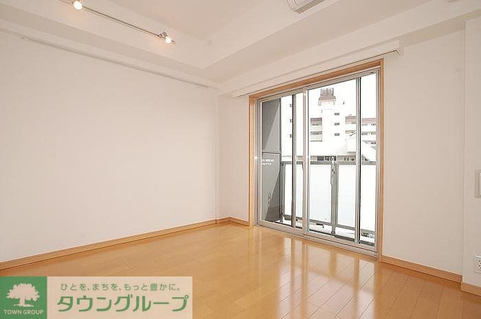 ステージファースト蒲田アジールコートの居間写真