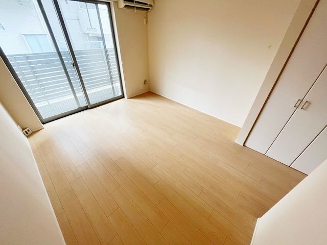 京急本線 金沢文庫駅 徒歩3分 3階建 築10年の居間写真