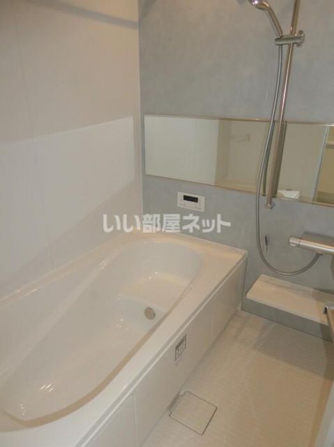 ＪＲ可部線 三滝駅 徒歩18分 3階建 築2年の風呂写真
