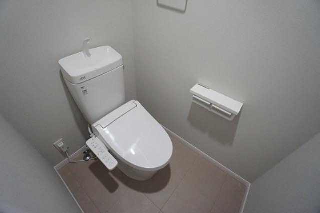 東京メトロ日比谷線 仲御徒町駅 徒歩7分 11階建 築28年のトイレ写真