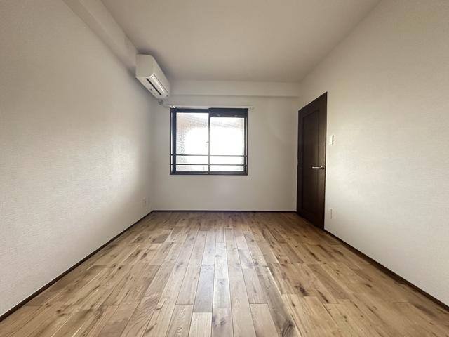 居室・リビング　別部屋参考写真です