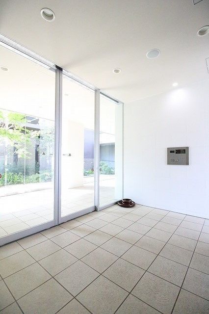 東急田園都市線 宮崎台駅 徒歩4分 14階建 築11年の外観写真