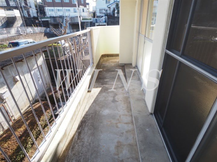 小田急線 生田駅 徒歩13分 3階建 築47年の内装写真