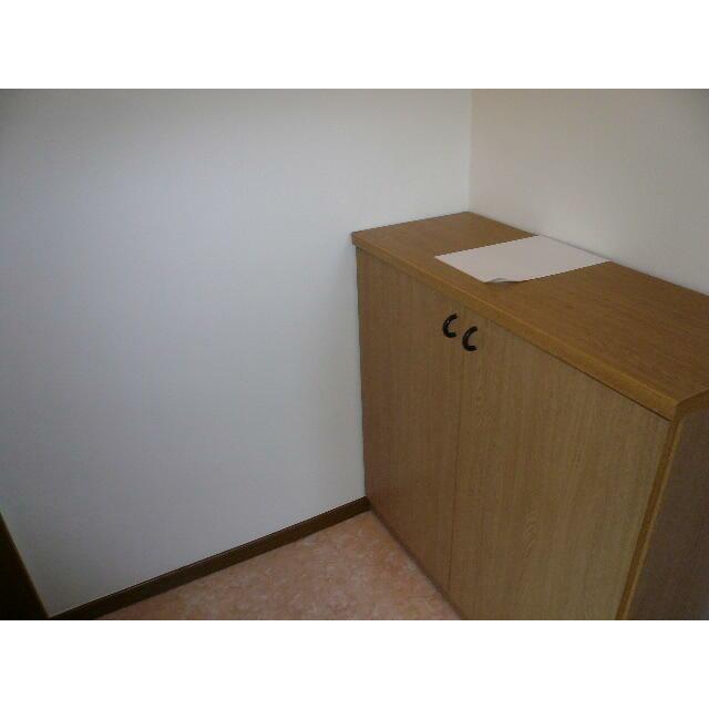 玄関　写真は同タイプの空き室時