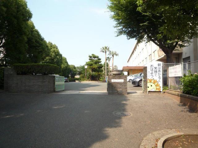 中学校　板櫃中学校（中学校）まで800m