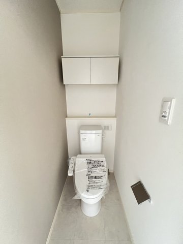 東武伊勢崎線 西新井駅 徒歩11分 2階建 築3年のトイレ写真