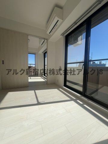 ガラ・シティ高井戸の居間写真