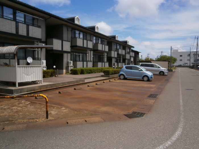 駐車場　駐車場