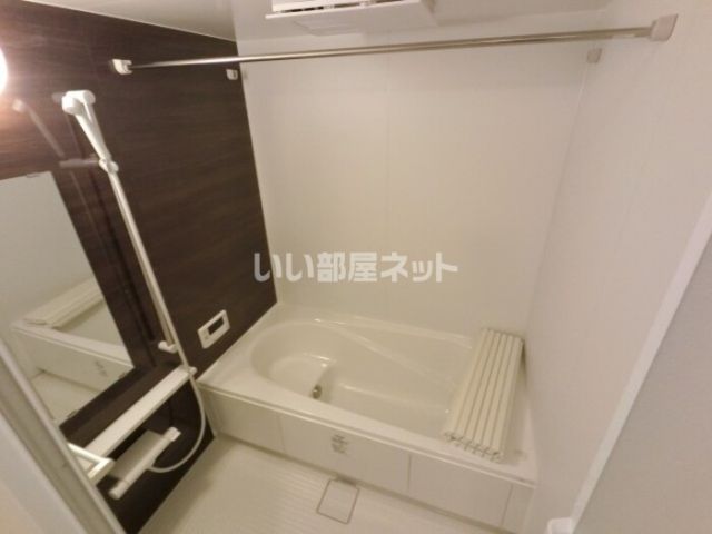 東北新幹線 宇都宮駅 バス乗車時間：27分 最寄りバス停で下車 徒歩18分 3階建 築7年の風呂写真