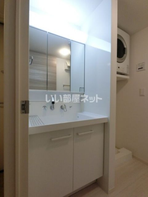東北新幹線 宇都宮駅 バス乗車時間：27分 最寄りバス停で下車 徒歩18分 3階建 築7年の内装写真