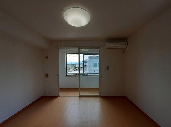 福井鉄道福武線 神明駅 徒歩9分 2階建 築19年の居間写真