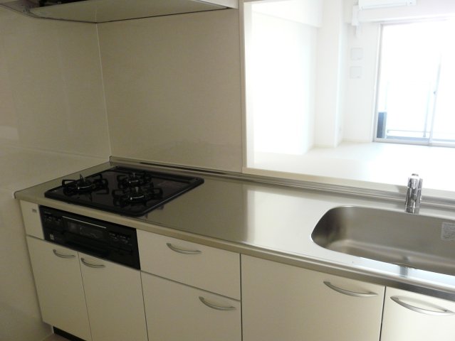 キッチン　別タイプ部屋　参考写真です