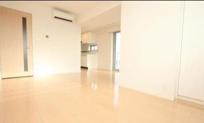 レガーロ西早稲田の居間写真