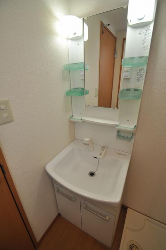地下鉄七隈線 天神南駅 徒歩9分 4階建 築22年の内装写真
