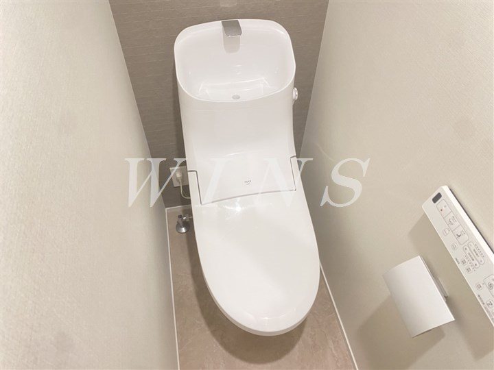 小田急線 向ケ丘遊園駅 徒歩12分 3階建 築4年のトイレ写真