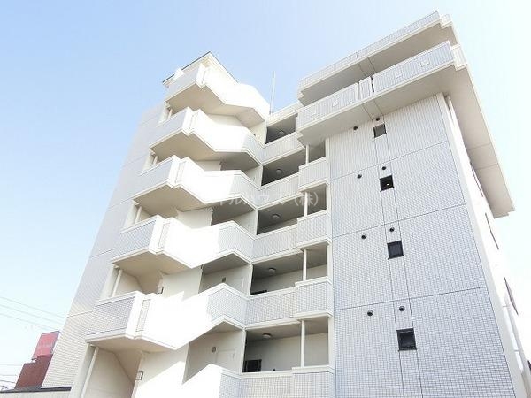 建物外観　オートロック、エレベーターあり！