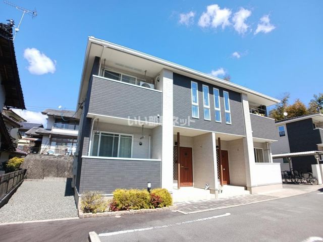 ＪＲ芸備線 備後庄原駅 バス乗車時間：10分 最寄りバス停で下車 徒歩4分 築11年