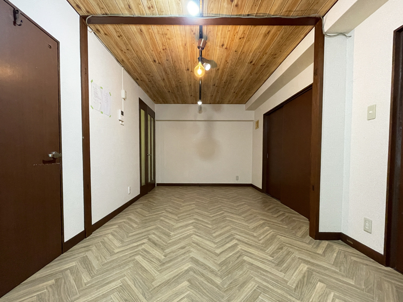 アシスト第5金沢マンションの居間写真