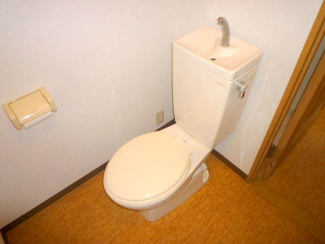 地下鉄名城線 金山駅 徒歩5分 5階建 築29年のトイレ写真