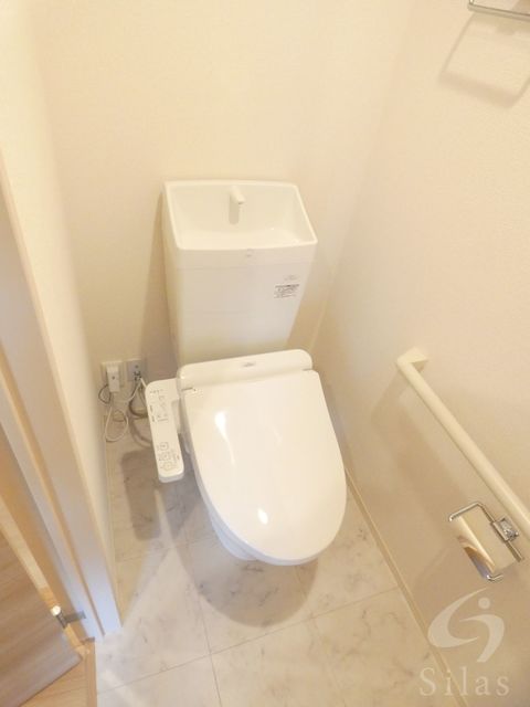大阪モノレール本線 少路駅 徒歩9分 3階建 築7年のトイレ写真