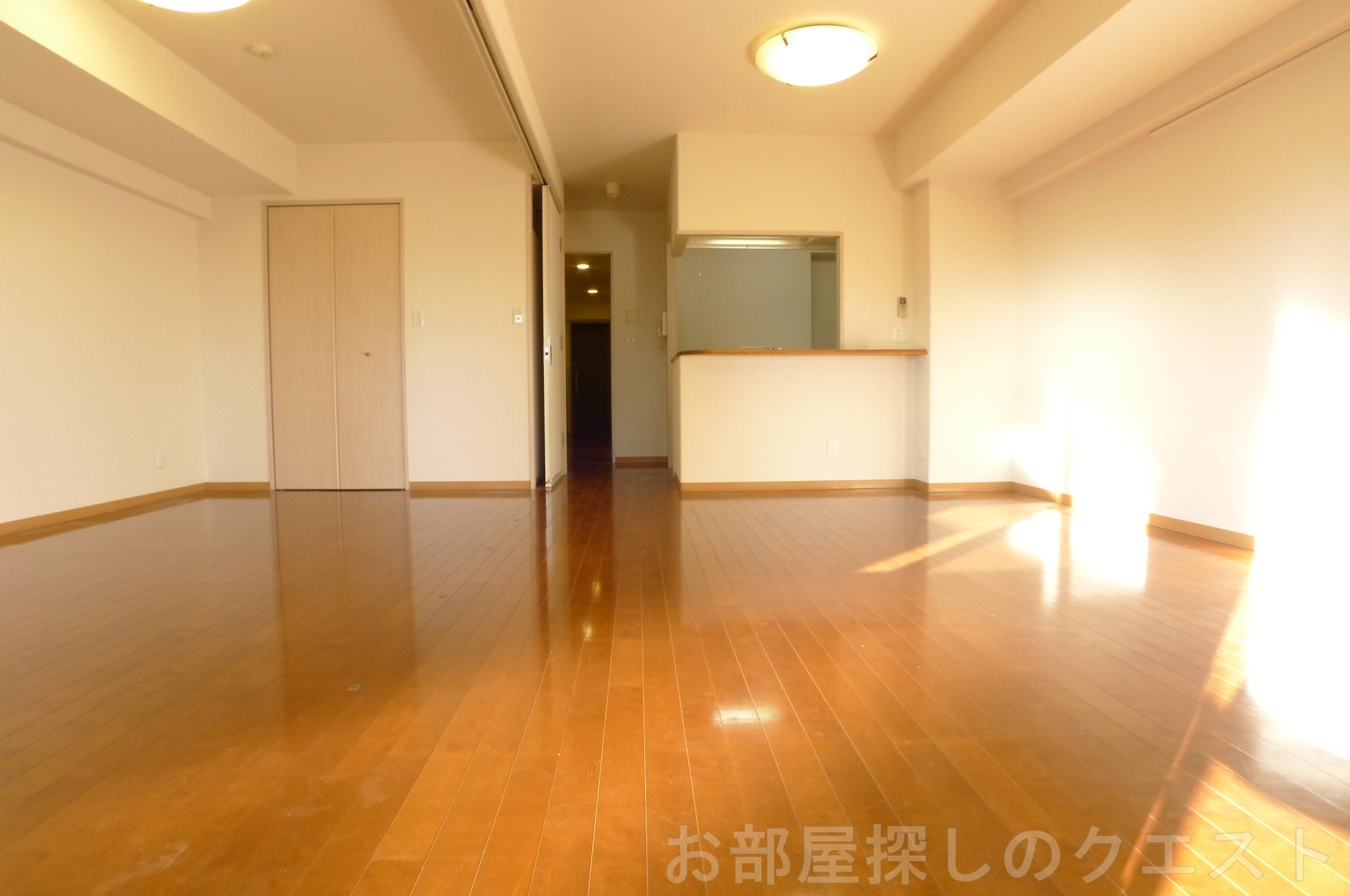 居室・リビング　（写真は同タイプ）