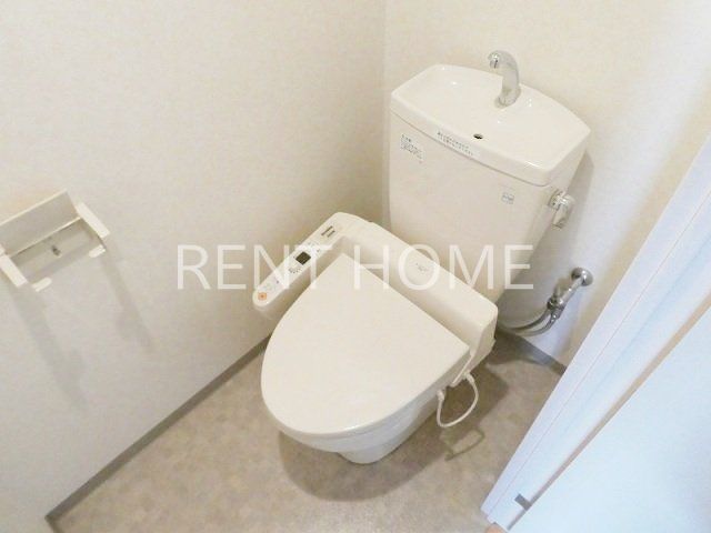 トイレ　ウォシュレット付きです。