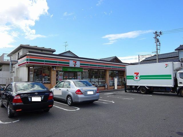 コンビニ　セブンイレブン新潟向陽２丁目店（コンビニ）まで500m