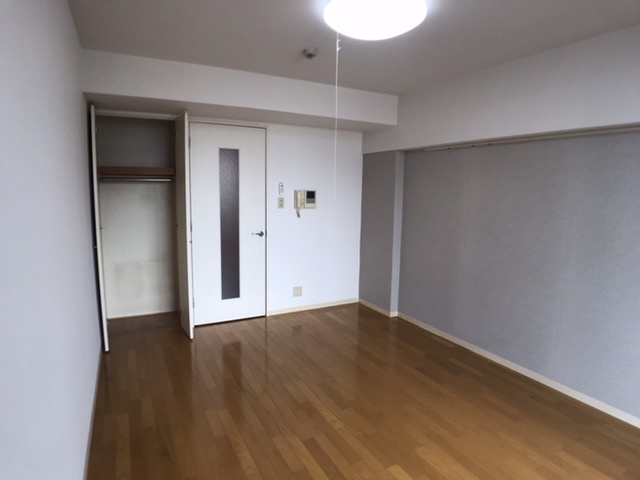 居室・リビング　反転タイプ