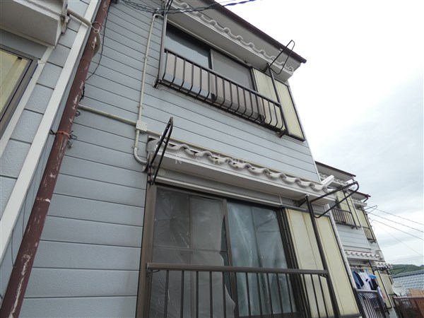 神戸市兵庫区菊水町のアパートの建物外観