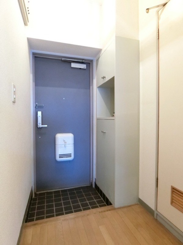 玄関　図面と現状に相違がある場合には現状を優先