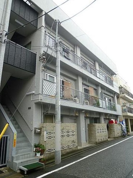 新宿区高田馬場のマンションの建物外観