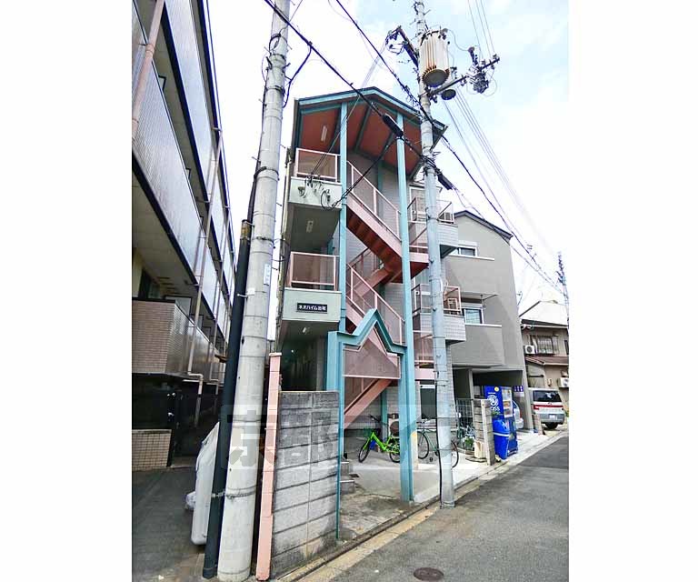 京都市左京区田中南西浦町のマンションの建物外観
