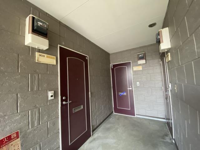 エントランス　駐車場