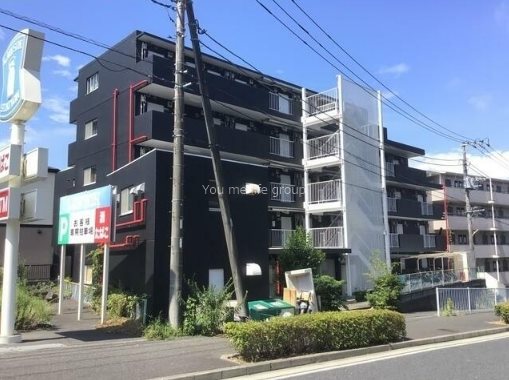 横浜市戸塚区下倉田町のマンションの建物外観