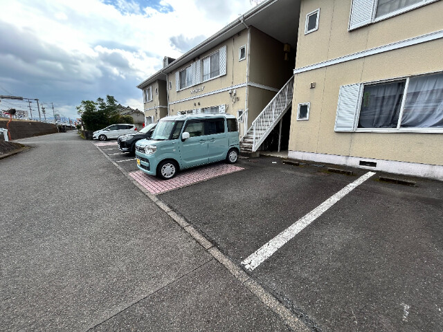 【フレグランスＮの駐車場】