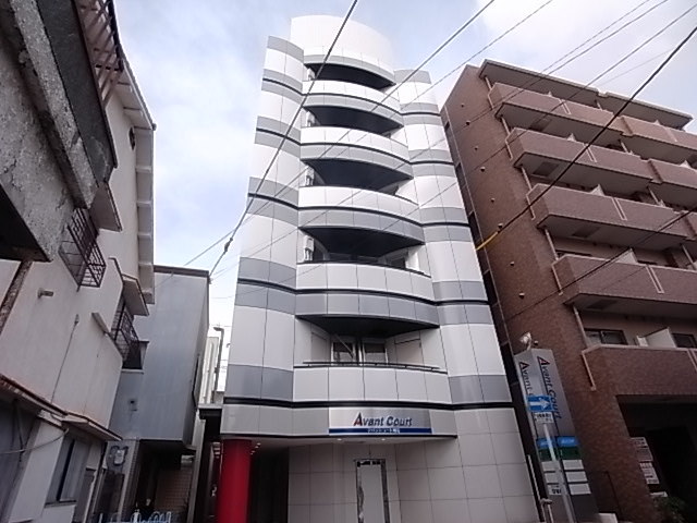 明石市東仲ノ町のマンションの建物外観