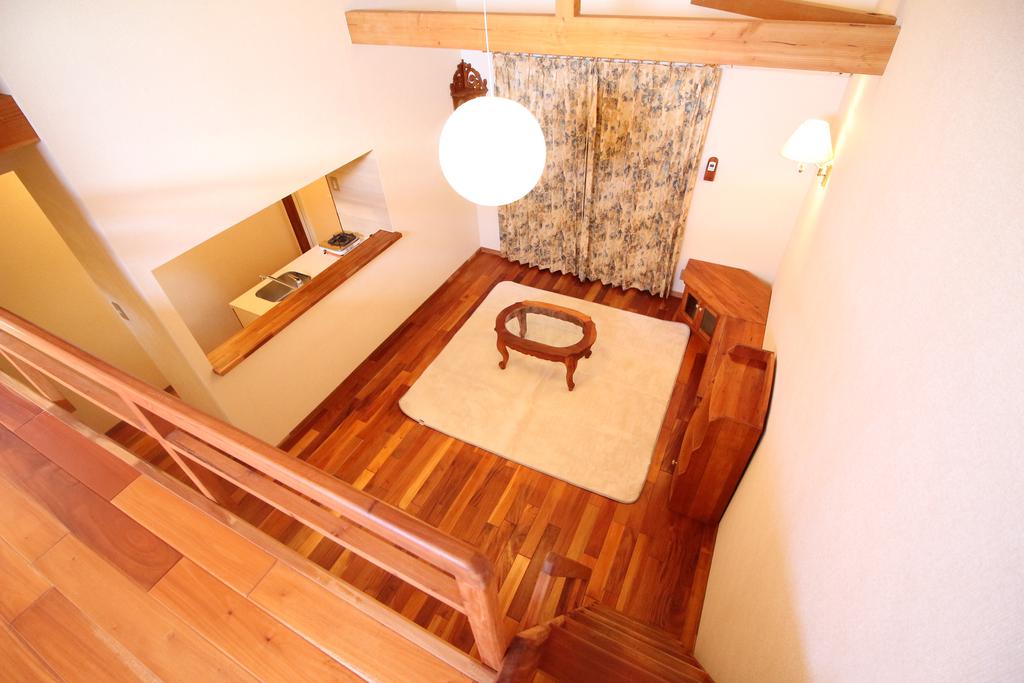 その他　ロフト上部から見て（写真は別室）