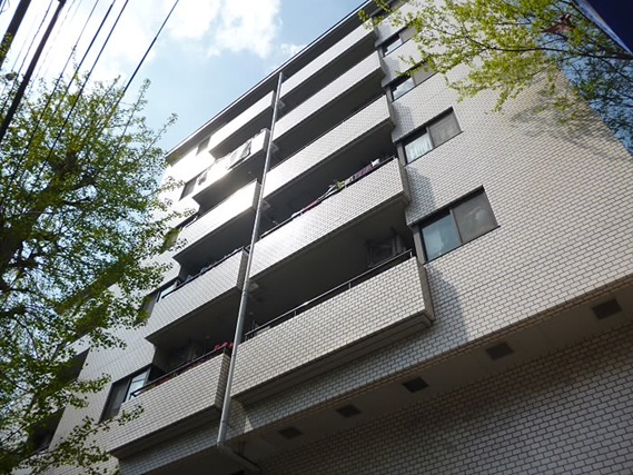 府中市府中町のマンションの建物外観