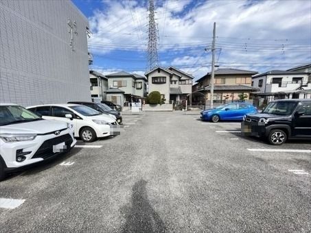 【カサ・デ・ありえの駐車場】