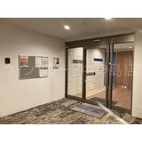 【札幌市白石区菊水五条のマンションのロビー】