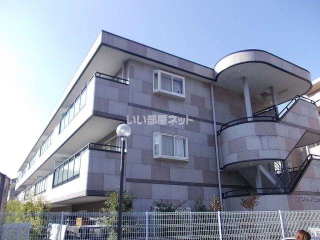 河内長野市中片添町のマンションの建物外観