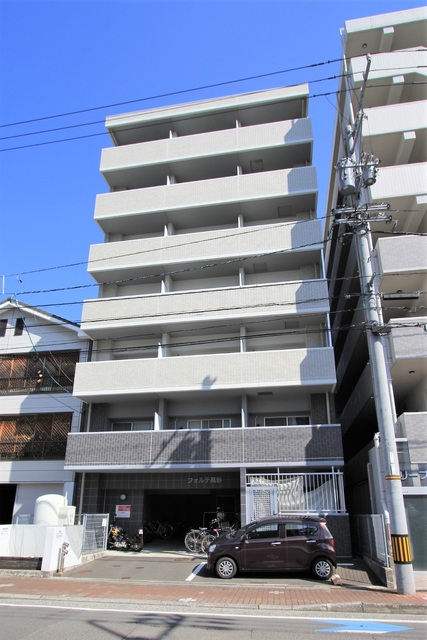 【松山市高砂町のマンションの建物外観】