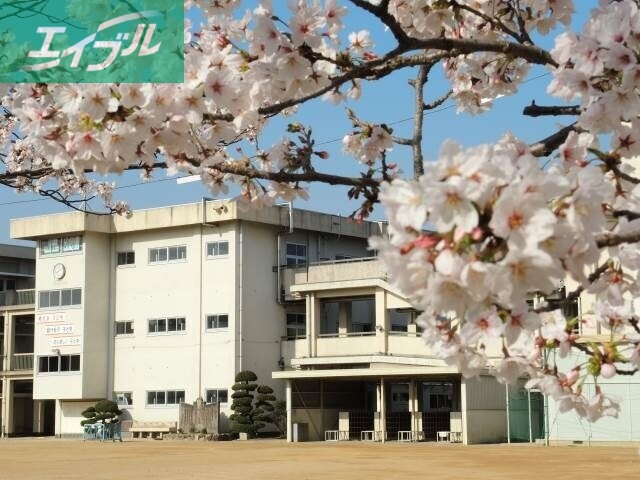 【Calm　Hills　5番館の小学校】