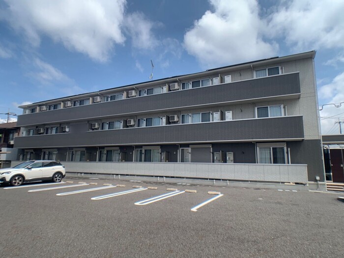 Ｄ-ｒｏｏｍＢｕｓｉｎｅｓｓ花垣303の建物外観