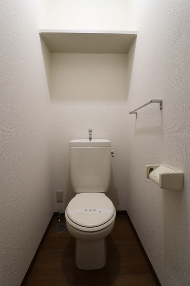 トイレ　※別号室の写真です。