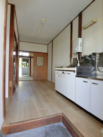 玄関　玄関入るとこんな感じ。