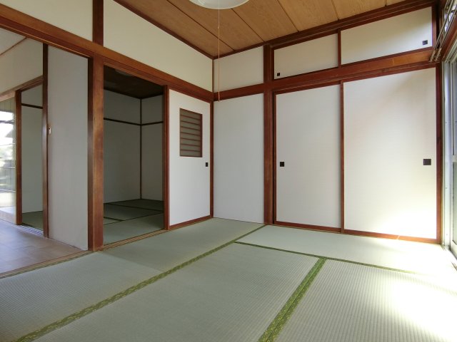 その他部屋・スペース　畳の落ち着く寝室スペース。