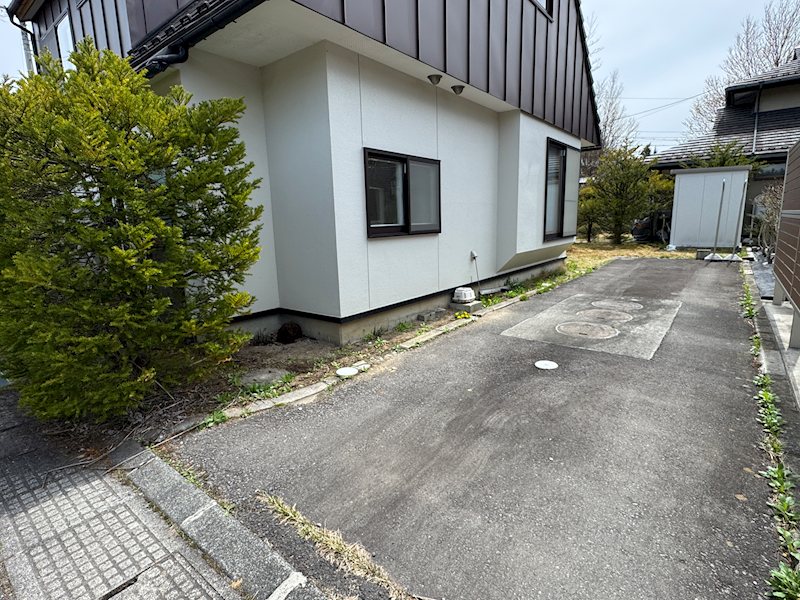 駐車場　駐車スペース
